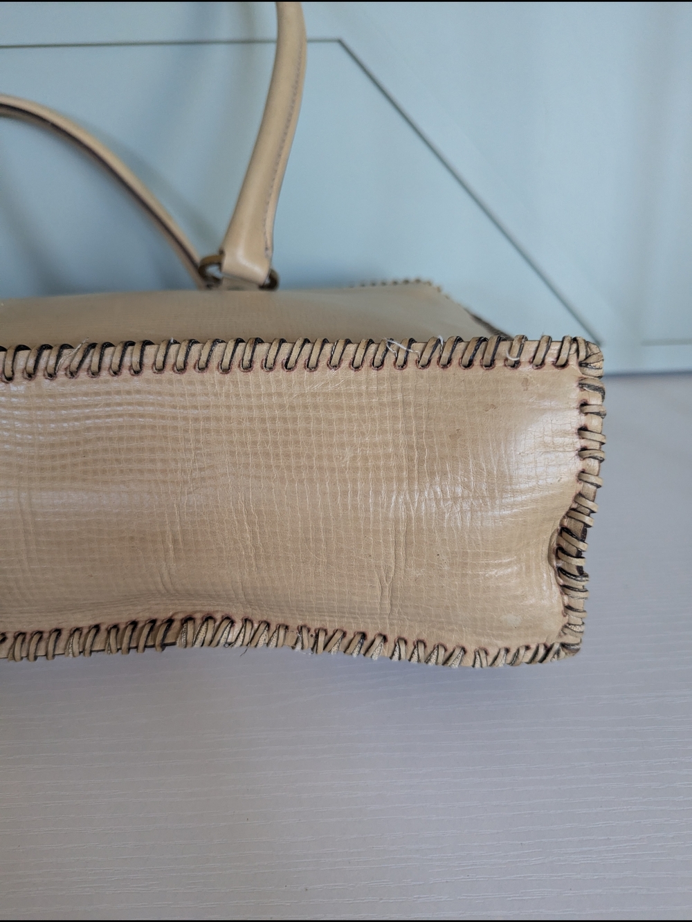 Gucci Beige Leather Whipstitch Tote - Picture 8 of 16